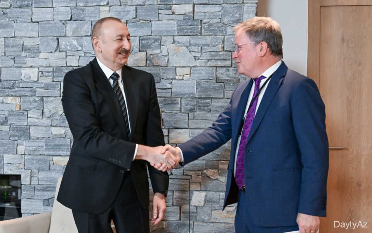 İlham Əliyev Davosda “Vitol” şirkətinin baş icraçı direktoru ilə görüşdü 
							 – Fotolar