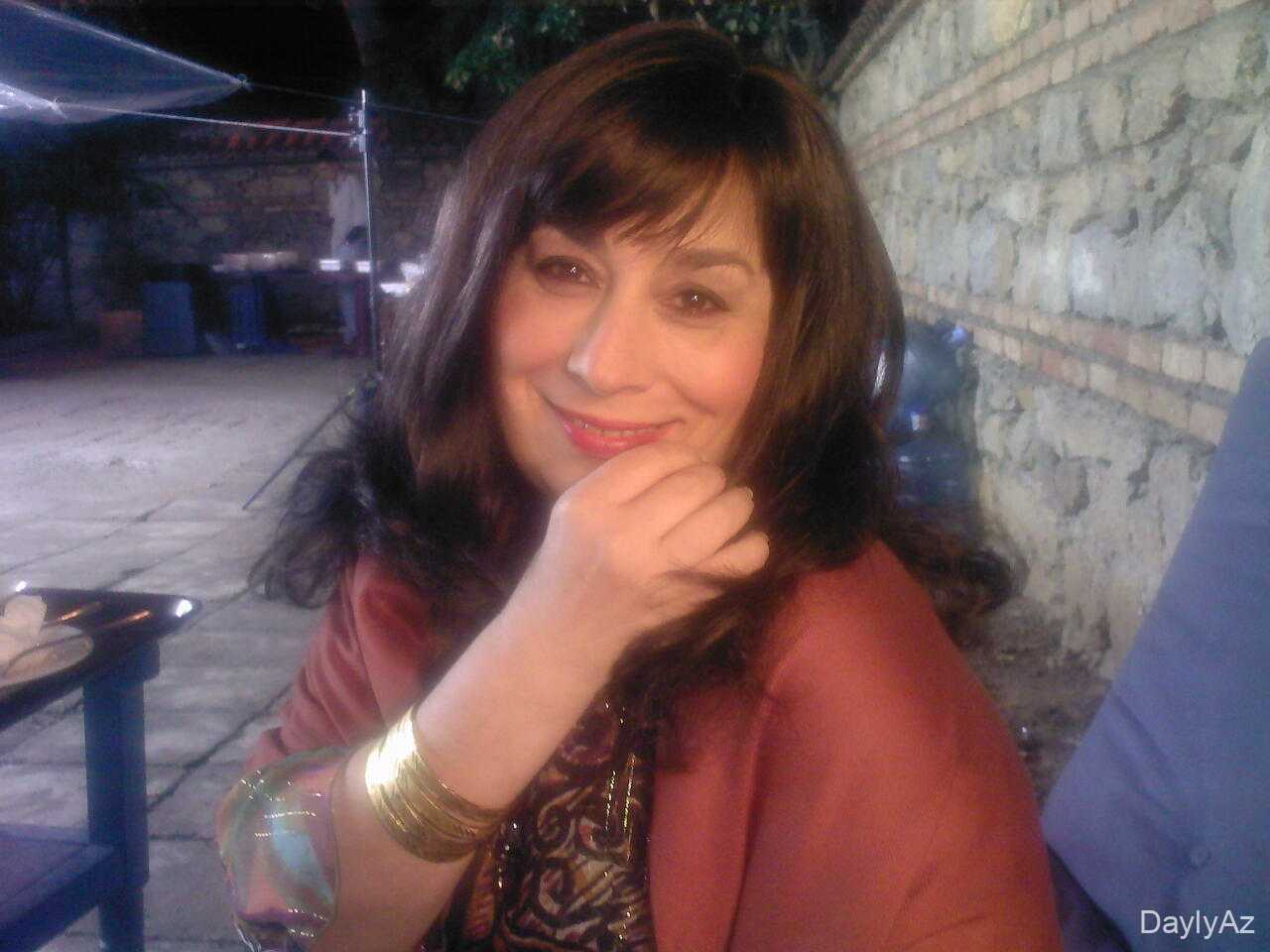 KƏSƏDLƏRINDƏ ÇİXLİ OLAN TANINMIŞ YƏŞİLÇAM AKTRISASI AYDƏMƏÇ ÖĞƏNİN YƏNİ GÖRÜR