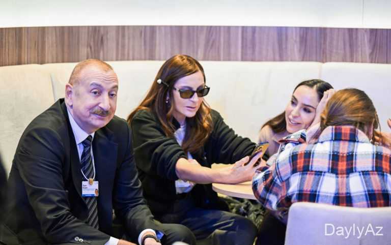 Prezident və ailəsi Ümumdünya İqtisadi Forumu çərçivəsində panel iclasda 
							 – Fotolar