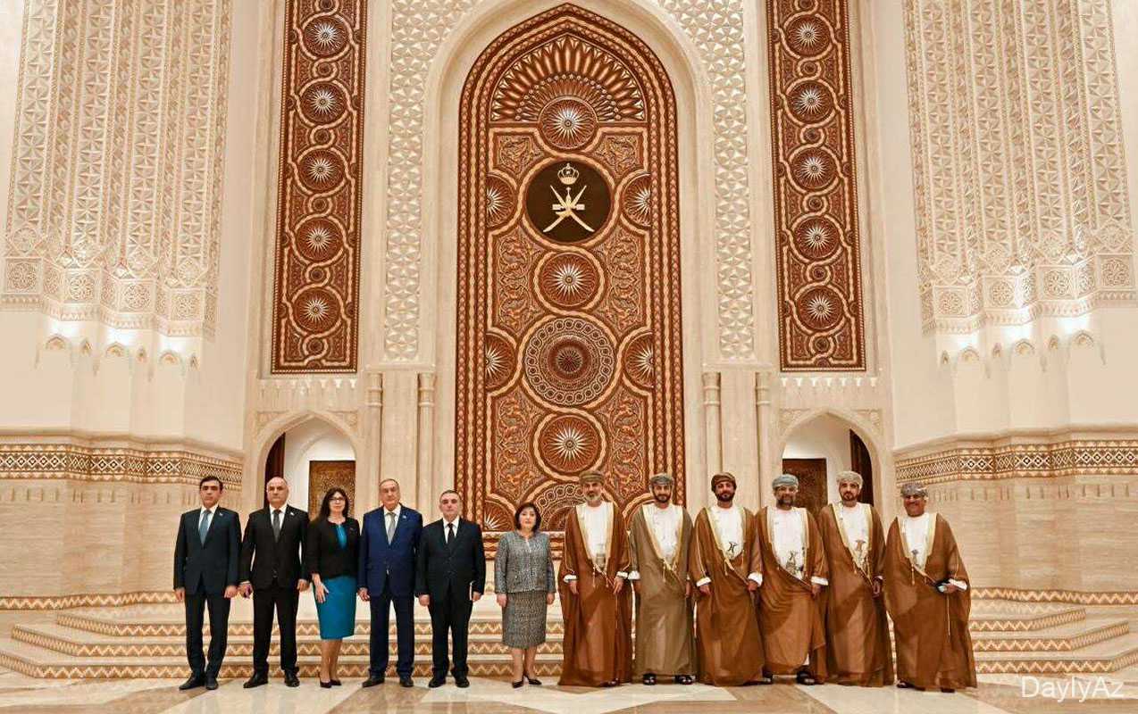 Sahibə Qafarova Omanın Şura Məclisinin sədri ilə görüşdü 
							 – Fotolar