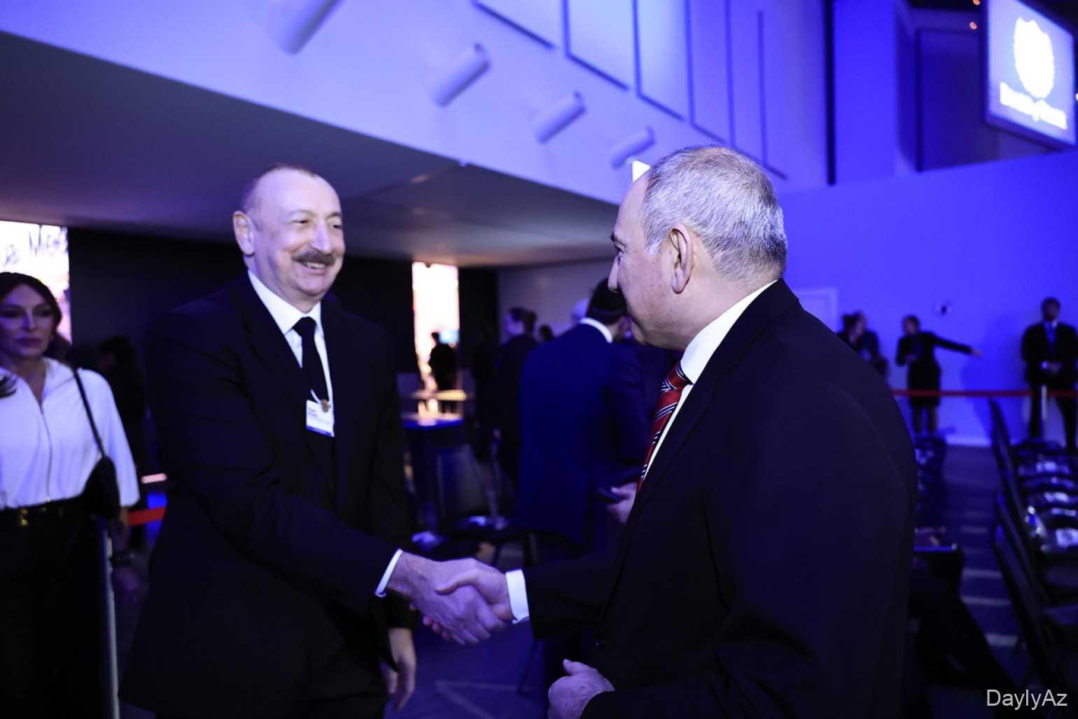 Prezidentlər Davosda bir araya gəldilər