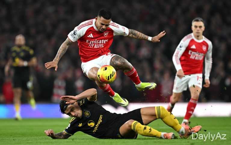 “Mançester Yunayted” Londonda “Arsenal”a qarşı 2:3 hesablı məğlub edib