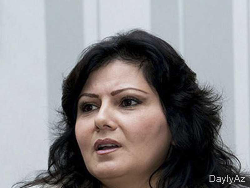 Mən anamın qoxusunu ətirindən duyurmaqda məumeam