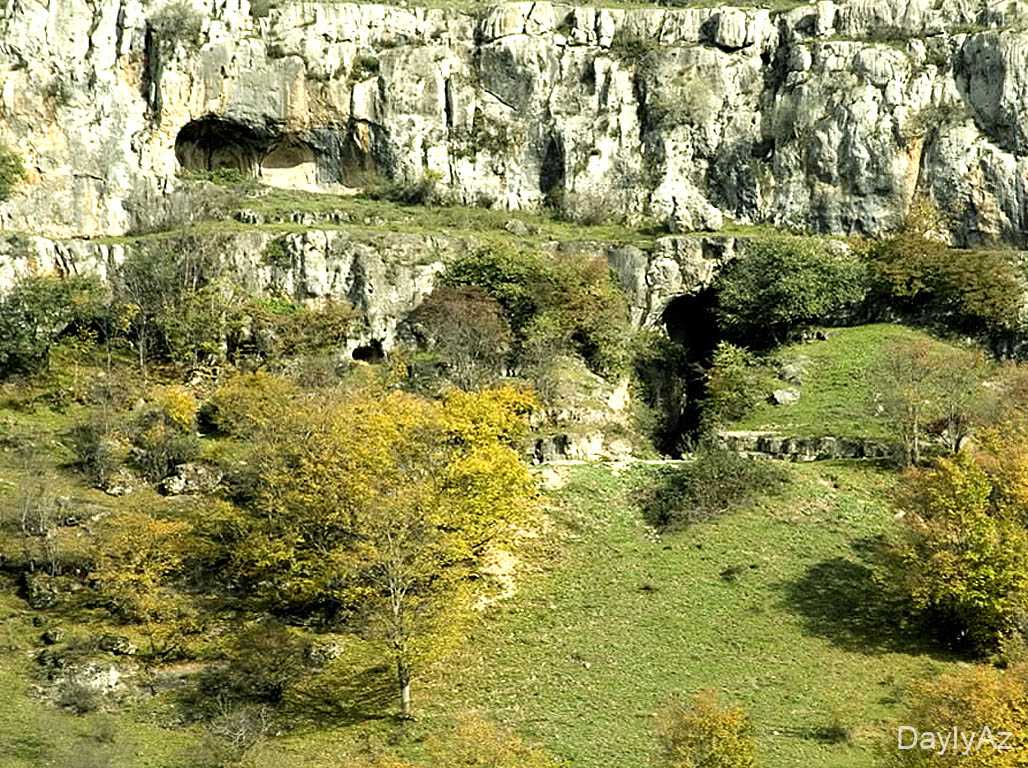 Azıx Mağarası: Azərbaycan Paleolitinin Ən Qədim İnsan İzləri