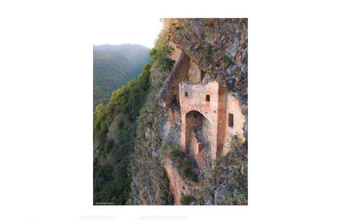 pəri qalası haqqinda melumat