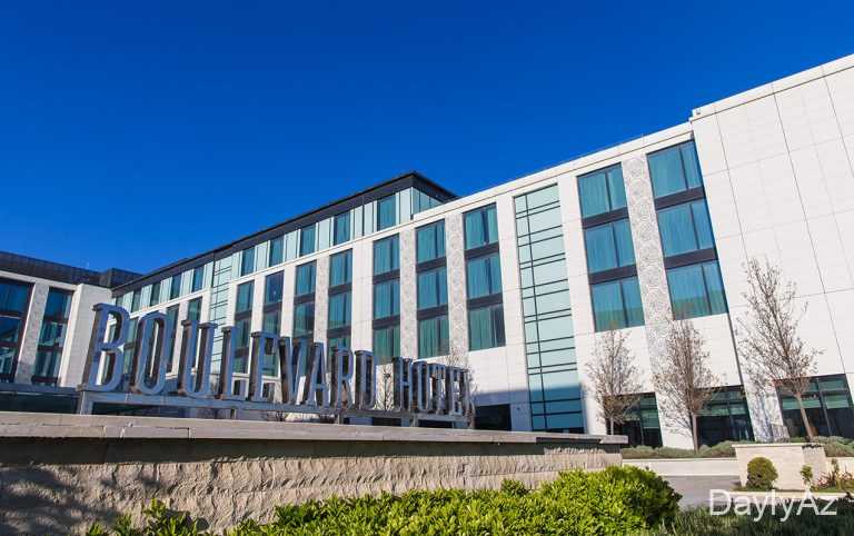 Bakıda məşhur hotel olan “Boulevard Hotel”də ofisiant öldürülüb – İş yoldaşı tutuldu