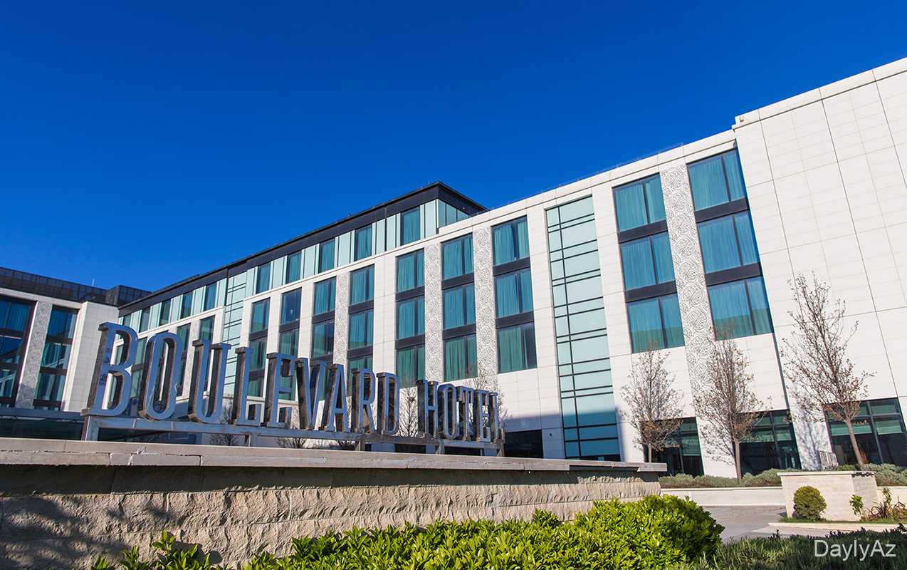 Bakıda məşhur hotel olan “Boulevard Hotel”də ofisiant öldürülüb – İş yoldaşı tutuldu