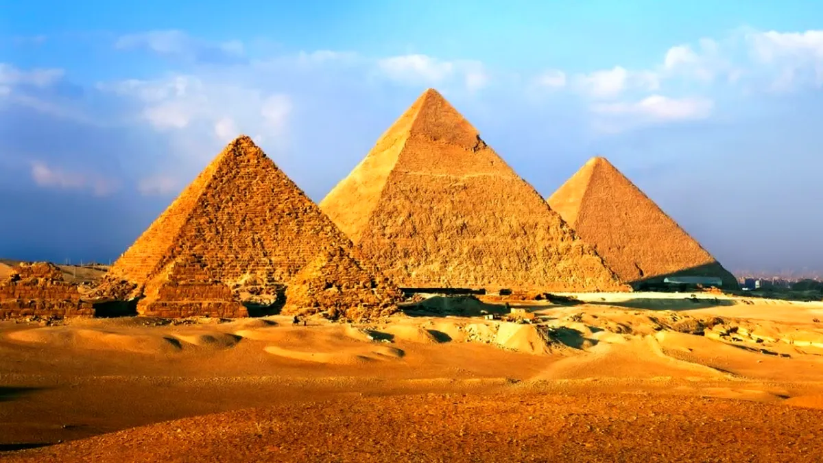 Misir Piramidaları: Qədim Sirrin Əfsanəsi və Tarixi Möcüzə