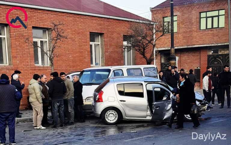 Gəncədə avtomobillər toqquşub – Yaralananlar var