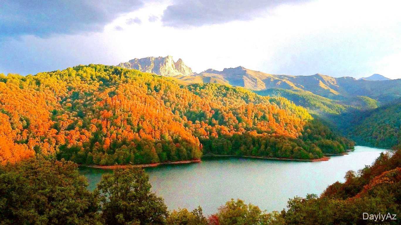 Göygöl Haqqında Məlumat – Azərbaycanın Ən Gözəl Dağ Gölü və Göygöl Milli Parkı