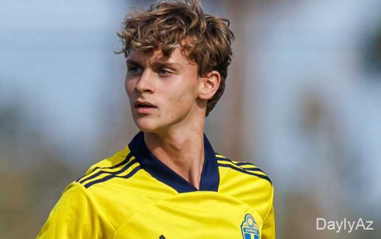 Maksimilian İbrahimoviç “Ayaks”a keçir