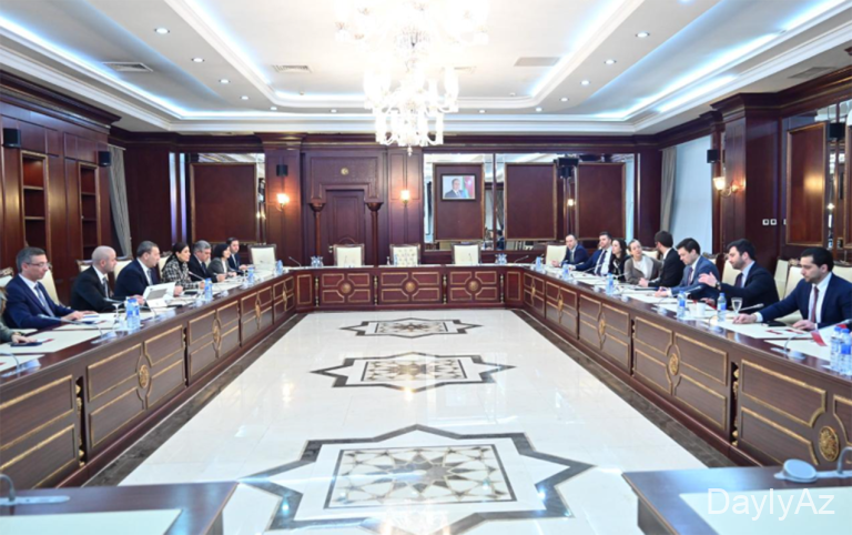 Azərbaycan-ABŞ nümayəndələri MM-də müzakirə apardı 
							 – Fotolar