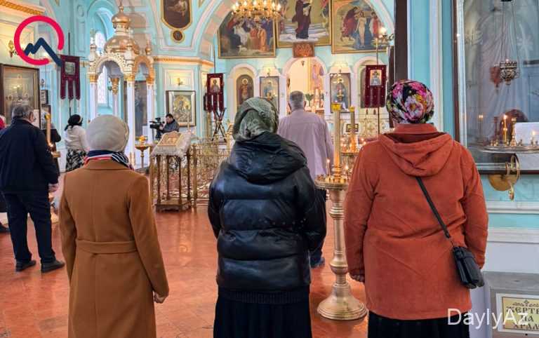 Gəncədə pravoslavlar Milad bayramını qeyd edir 
							 – Fotolar
