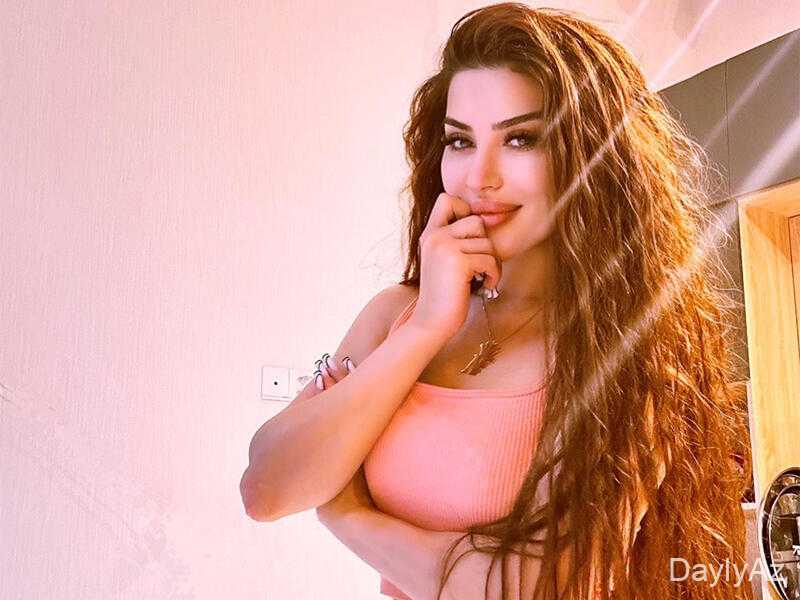 “Atdığımız daşlarla özümü villa tikmişəm”