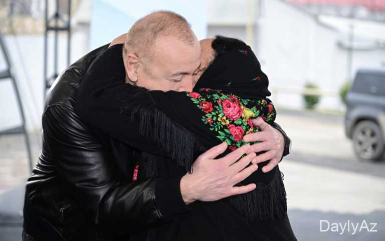 Prezident Ağdərə sakinləri ilə görüşdü 
							 – Fotolar