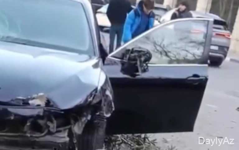 Avropa Azərbaycan Məktəbinin qarşısında avtomobil qəzası – Video