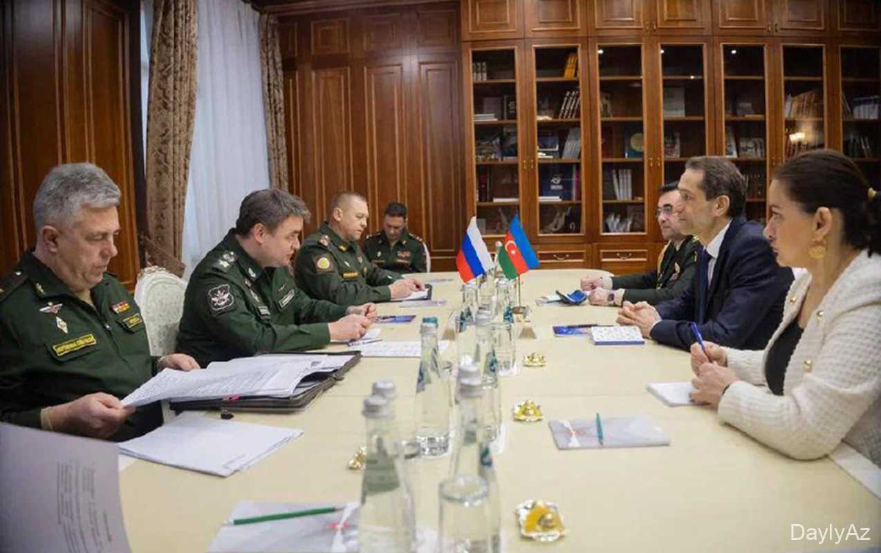 Azərbaycan səfiri Rusiya MN-də görüş keçirdi 
							 – Fotolar