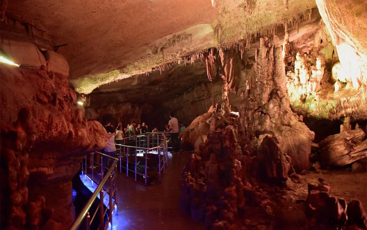 Gürcüstanda bu turizm obyekləri bağlandı