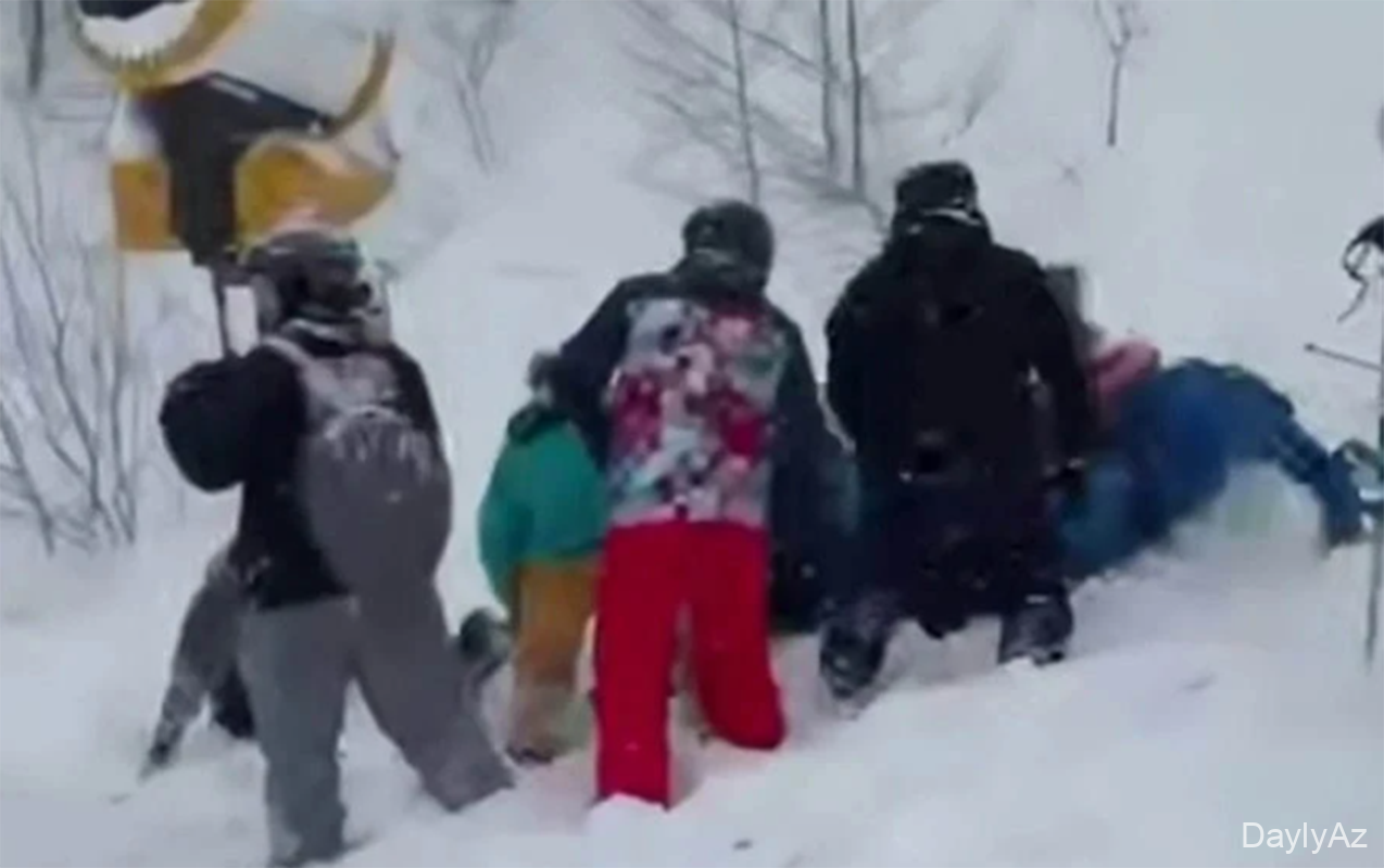 Gürcüstanda turistlər qar uçqunu altında qaldı 
							 – Video
