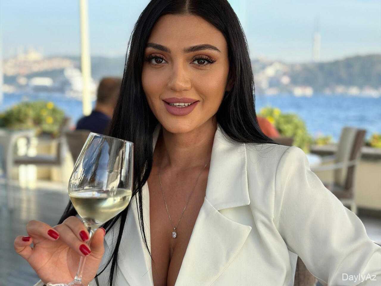 Azerbaycanlı müğənni yadplanetlilərlə münasibət yaratdı: “Qəlbimdə istəyim varsa yanlarına gedirəm”