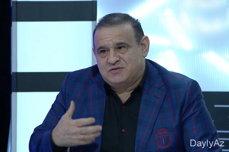 Müğənni Tacir Şahmalıoğlu “Günə uğurla” proqramında qalmaqallı duet ortağı Fədayə Laçının məşğuliyatı haqqında danışıb