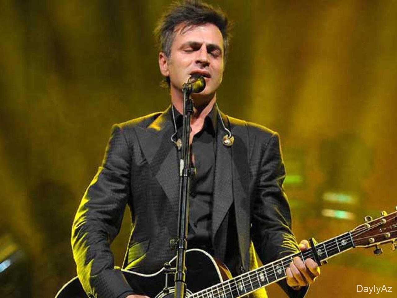 Teomanın illər əvvəl göndərdiyi maraqlı CV nümayiş etdirilib – FOTO