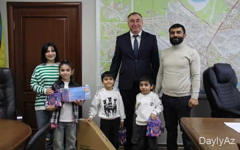 Azərbaycanlı ailəyə hədiyyələr verməsi qalmaqala səbəb oldu 
							 – Foto