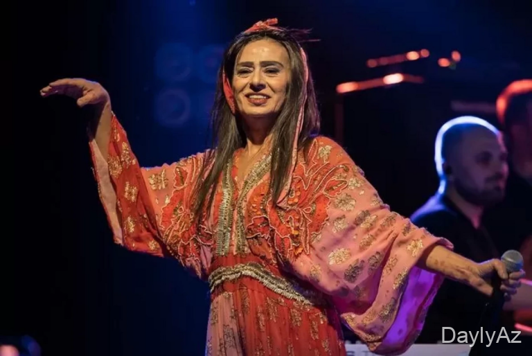 Yıldız Tilbe Vəfa Şərifovanı məhkəməyə vurğun edir