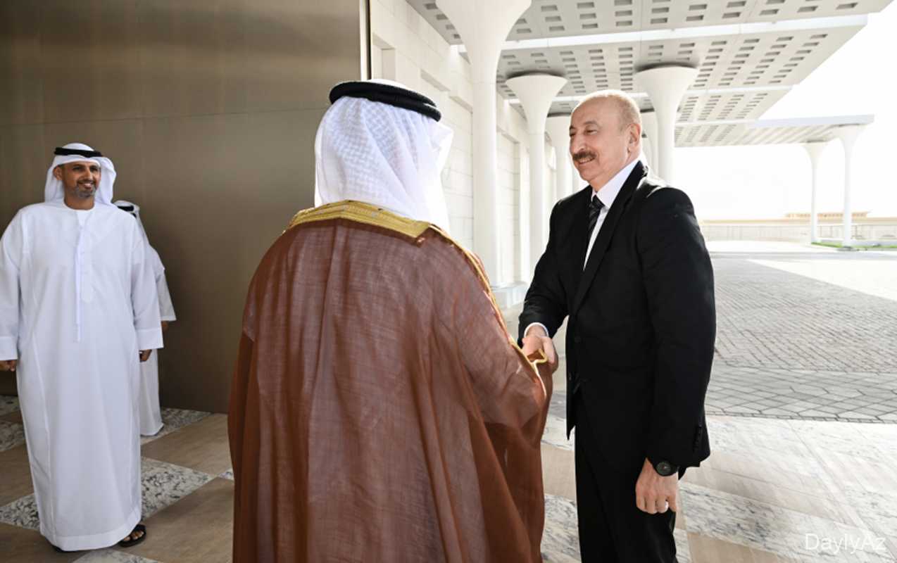 Prezidentin Əbu-Dabiyə səfəri dünya mətbuatının diqqət mərkəzindədir