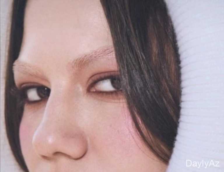 Qaşları qızğın mübahisəyə çevirdi – FOTOlar