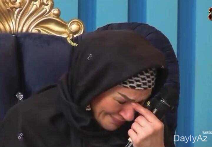 Qardaşım mənə ləkə yaxıb məhkəməyə verdi – Efirdə AĞLADI