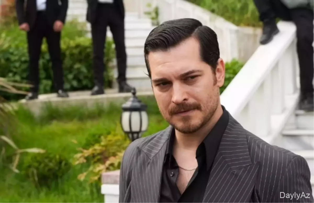 “Eşref” və sevgilisindən ilk FOTO: Çağatay Ulusoy dodaq-dodağa Aslıhan Malboraya