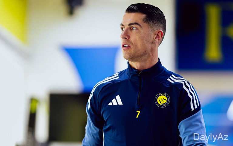 Ronaldo klubuna qayıtdı 
							 – Video