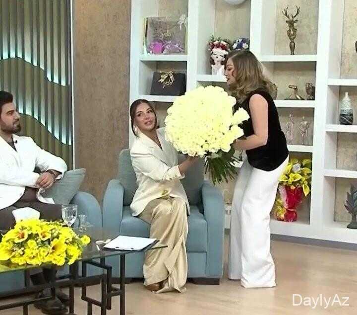 Ayselə canlı yayımda romantik sevgi təklifi GƏLDİ – VİDEO