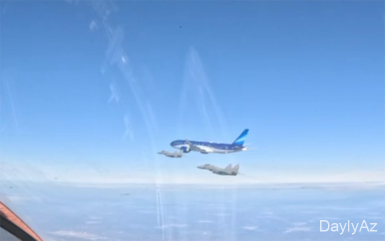 Prezidentin təyyarəsini Serbiya qırıcıları müşayiət etdi 
							 – Video