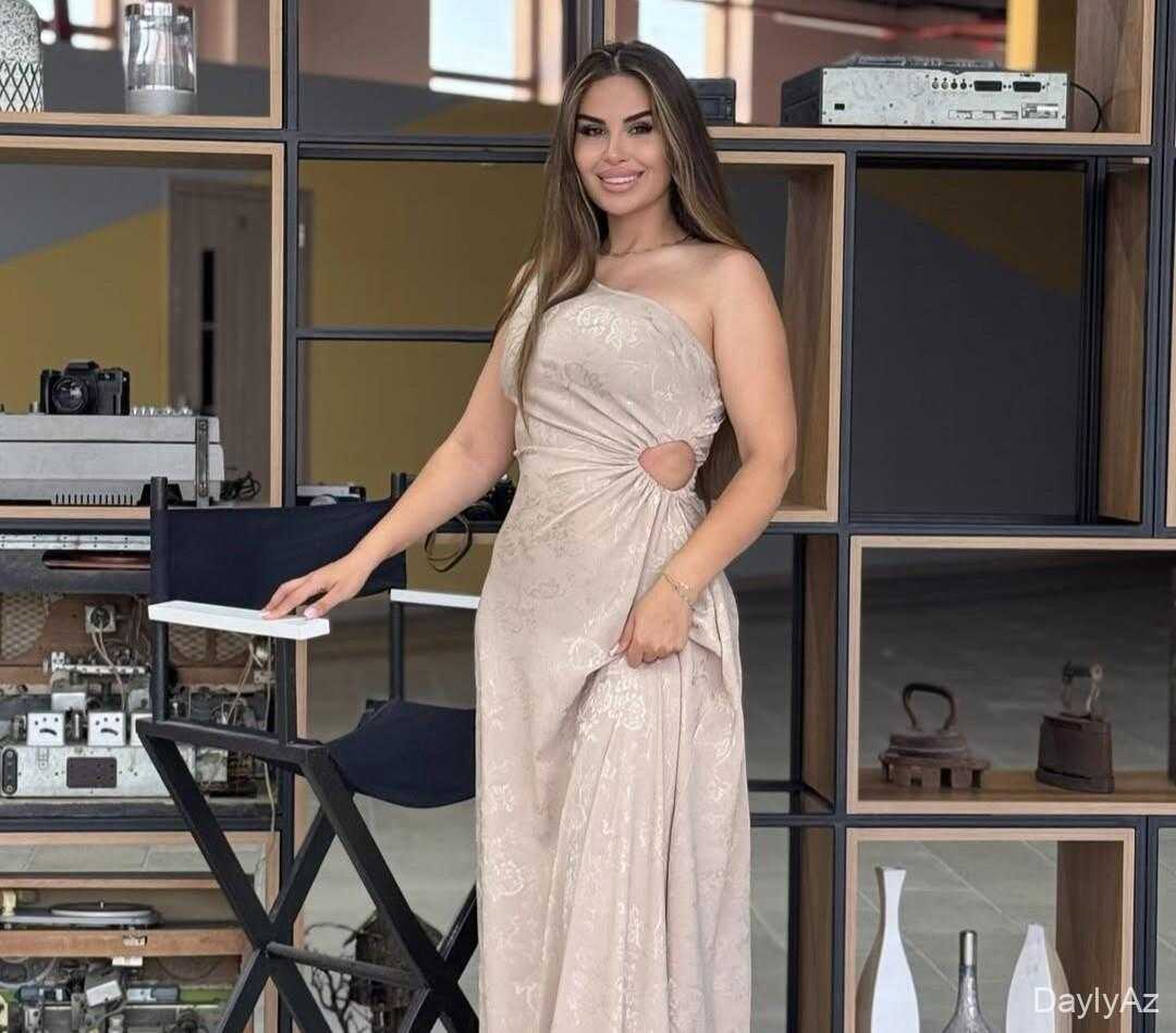 Azərbaycanlı televiziya aparıcısı qapıdakı çıxışa səbəb olub – YARDIMÇI Videonun müəllifi: 1az