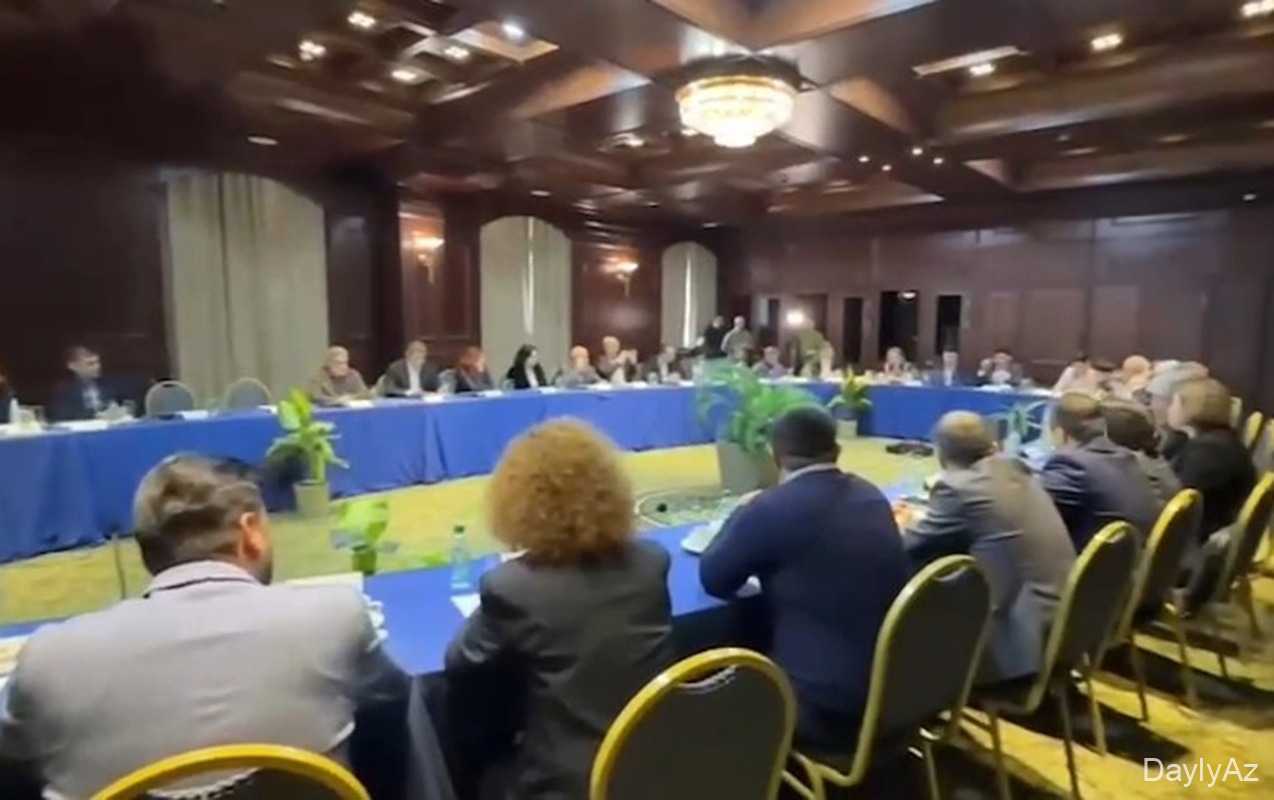 İrəvandakı görüşdən 
							 – Görüntülər