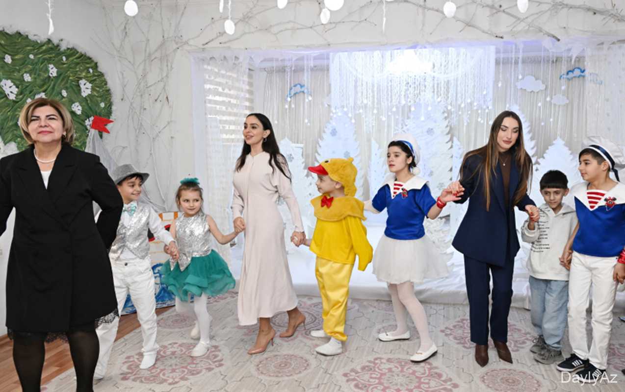 Prezidentin qızı və gəlini uşaqlarla belə əyləndilər 
							 – Fotolar