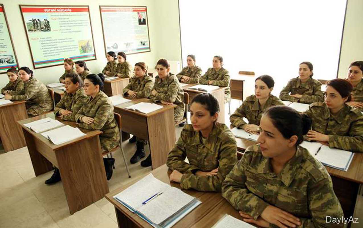 Qadınlarla bağlı hərbi xidmət haqqında 
							 – Qanuna dəyişiklik edilir