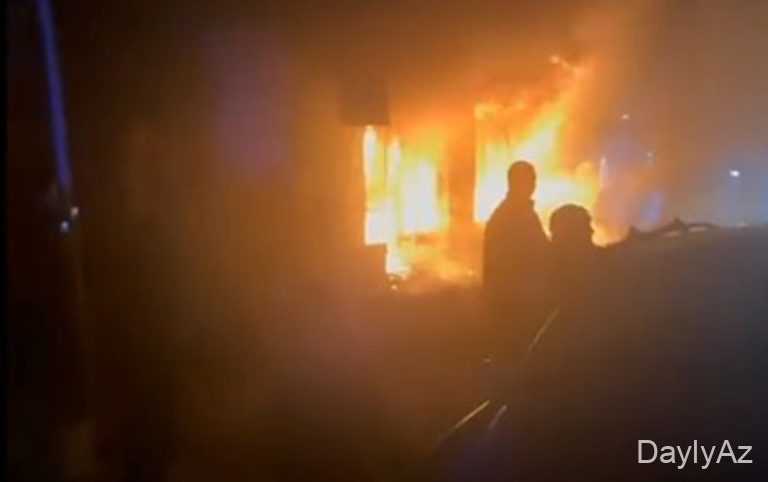 Müştərilər içərisində olarkən restoran yanğınına səbəb olan mübahisə