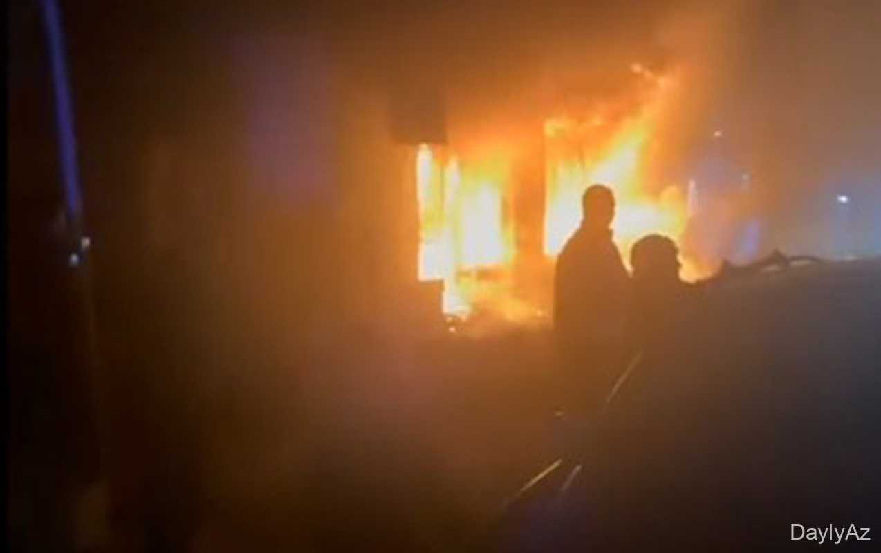 Müştərilər içərisində olarkən restoran yanğınına səbəb olan mübahisə