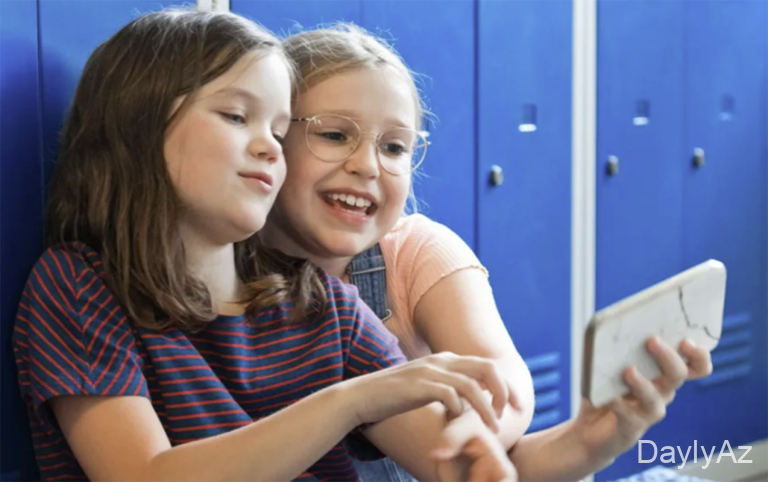 Sosial şəbəkələrə girişdə yaş məhdudiyyəti olacaq 
							 – Prezidentdən Sərəncam