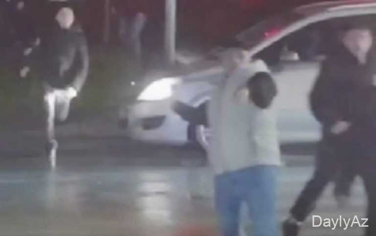 Türkiyədə futbol klubunun avtobusu daşa basıldı 
							 – Video