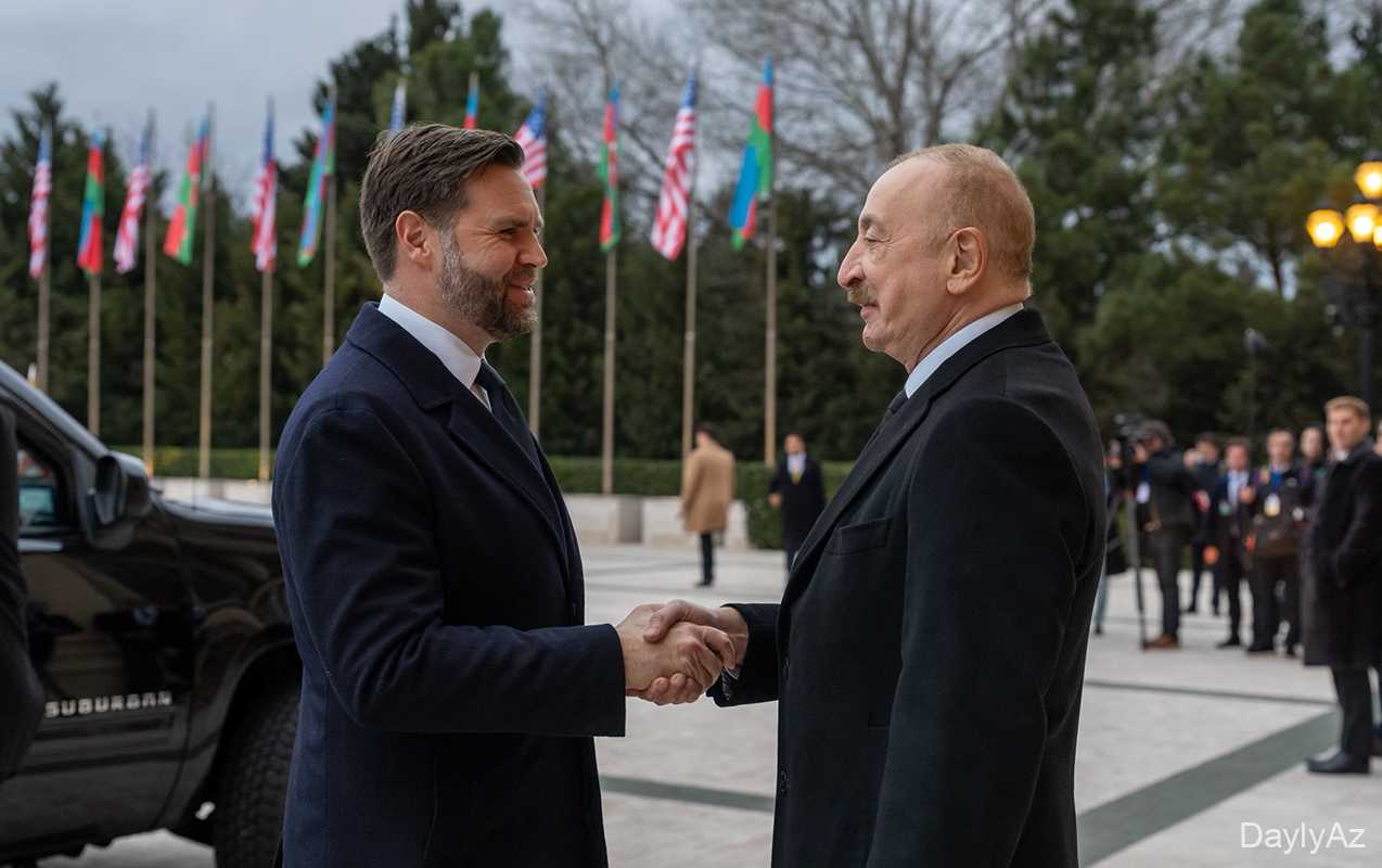 İrəvanla Bakıya tarixi səfərindən bu görüntüləri paylaşdı 
							 – Video