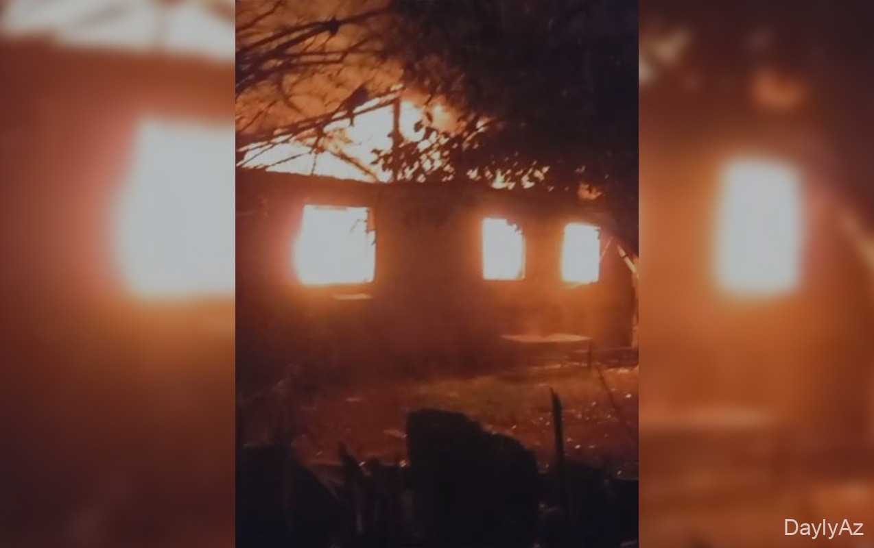 Tərtərdə yanğın: Ev külə döndü