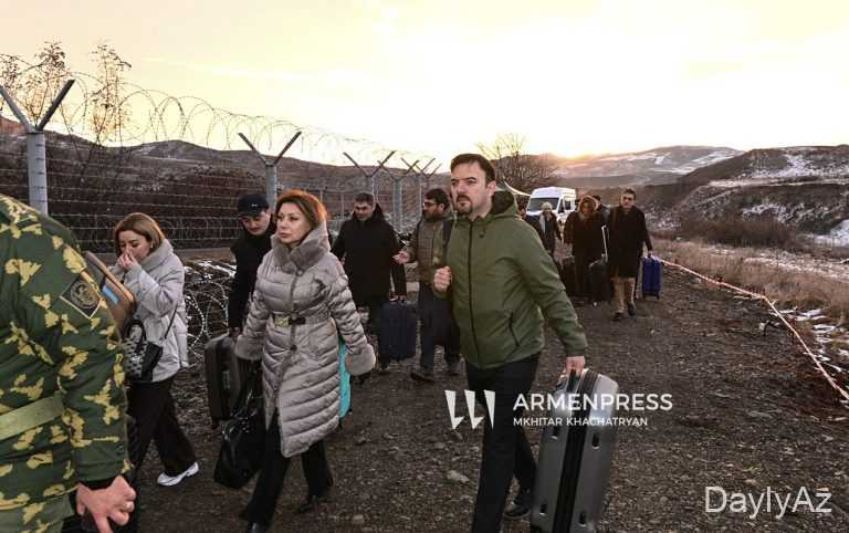Azərbaycan nümayəndə heyəti Ermənistanda 
							 – Bu dəfə quru yolla getdilər+Fotolar+Video