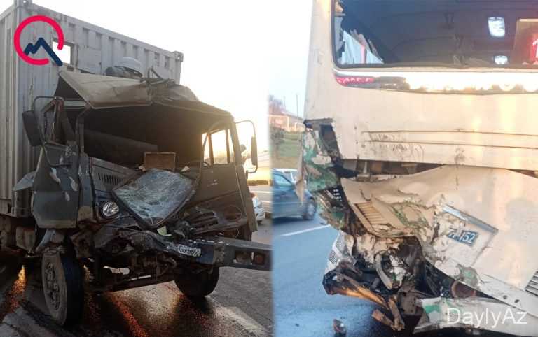 Sürücü sükanda yuxuladı, “Kamaz” marşrut avtobusuna çırpıldı 
							 – Anbaan görüntülər