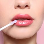 Gloss nədir? Kosmetika, dilçilik və dizaynda gloss anlayışının izahı