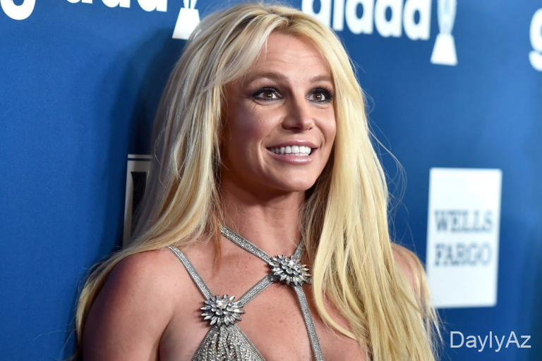 Britni Spirs Sərxoş Vəziyyətdə Avtomobil İdarə Edərkən Saxlanılıb