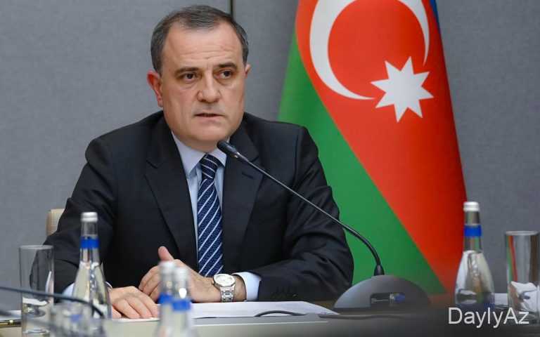 Bayramov həmkarları ilə danışdı